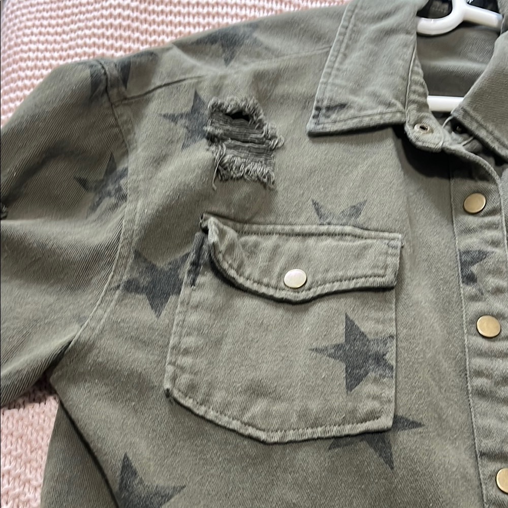 Star Patterned Olive Green Jacket